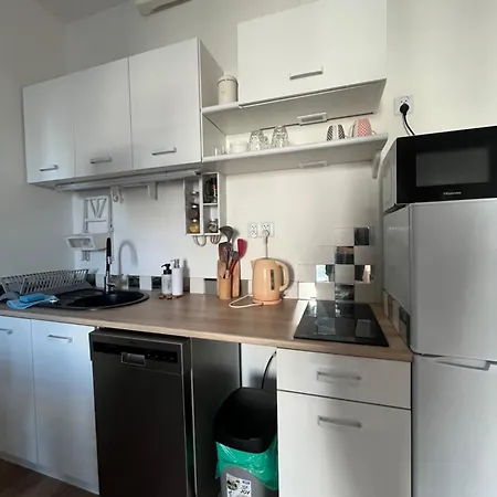 3 Maja Apartment *