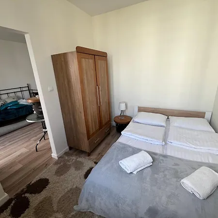 3 Maja Apartment *